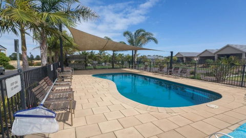 Wenneelys - 26/45 St Andrews Boulevard - NT Tourism 0
