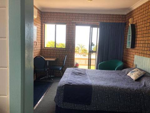 Whale Fisher Motel - NT Tourism 1