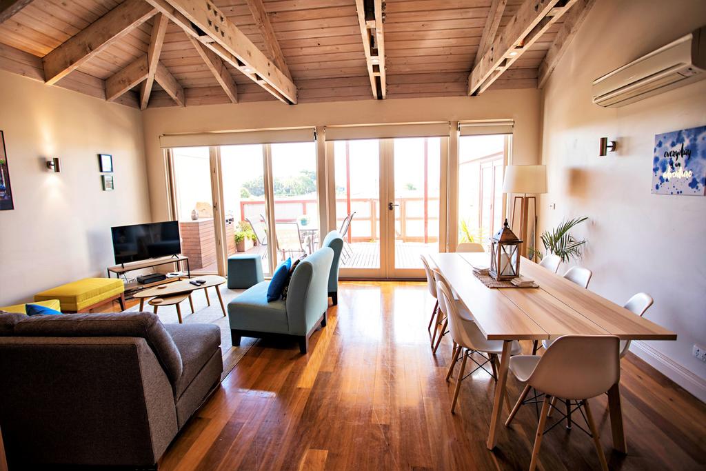  Accommodation NT