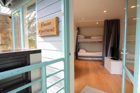 Whistler 8 Glacier - Accommodation NT 2