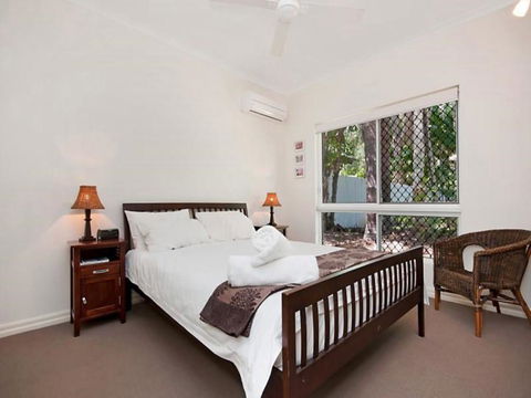 Whitehouse - Palm Cove - NT Tourism 1