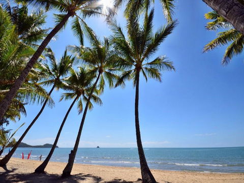 Whitehouse - Palm Cove - NT Tourism 3