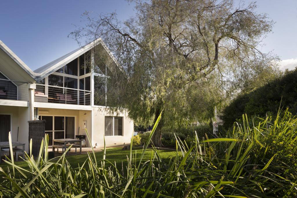  Accommodation NT