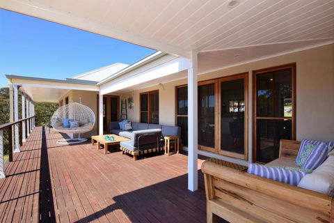 Wild Peace Mountain Lodge - Kangaroo Valley - NT Tourism 1