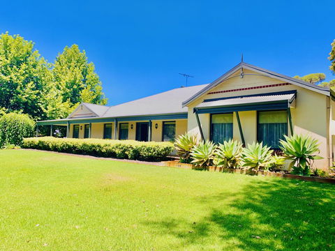 Willow Lodge - NT Tourism 0