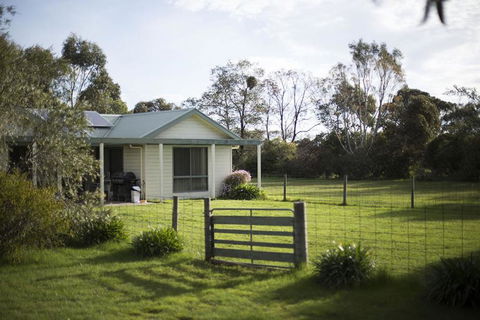 Woongara Cottage - Pet Friendly Country Retreat - Accommodation NT 0