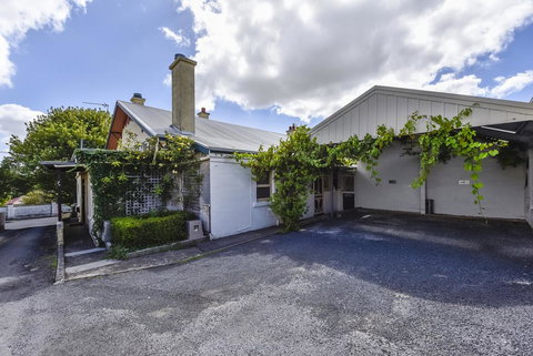 Wyatt Guest House - Accommodation NT 1