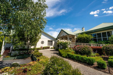 Yarra Gables - NT Tourism 1