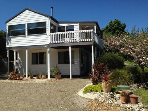 Yarra Glen Bed & Breakfast - NT Tourism 0