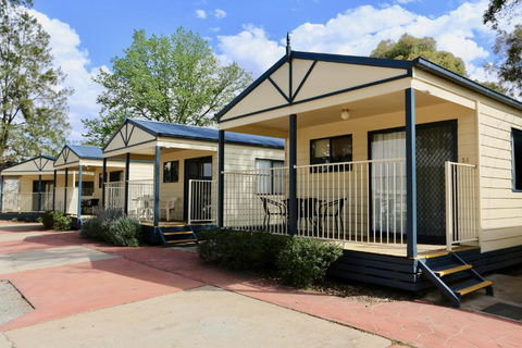 Young Tourist Park - Accommodation NT 0