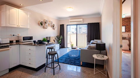 Your Home Here In Sydney - NT Tourism 3