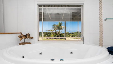 Your Luxury Escape - Byron Sunset Breeze - Accommodation NT 0
