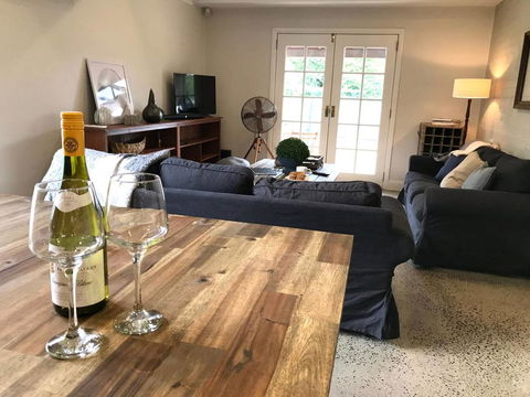 YSG The Edward Townhouse 151 - Walk To Town - Accommodation NT 2
