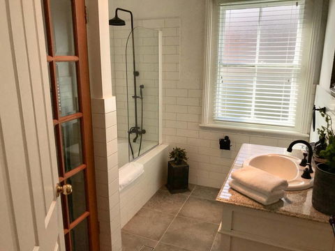 YSG The Edward Townhouse 153 - Walk To Town - Accommodation NT 2
