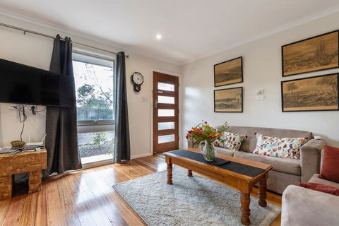 Spacious Bungalow5min Walk To Station5min To Box HillWiFiParking - Accommodation NT 1