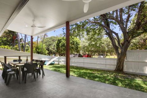 Coongarra Esplanade 41 Lakeshores - NT Tourism 1
