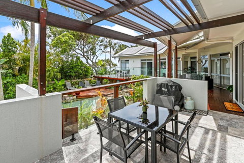A Tropical Family Oasis In Sunshine Beach - Accommodation NT 3