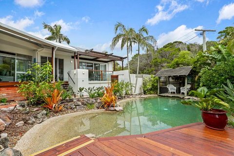 A Tropical Family Oasis In Sunshine Beach - Accommodation NT 2