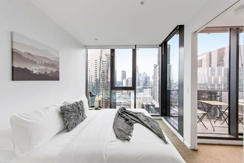 A Cozy 2BR Apt With Yarra Views FREE Parking - Accommodation NT 0