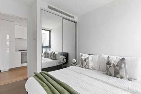 A Cozy Apt With City Views Near Crown Casino - Accommodation NT 2