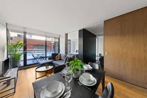 A Modern & Spacious 2BR Apt Near Melbourne Uni - Accommodation NT 4