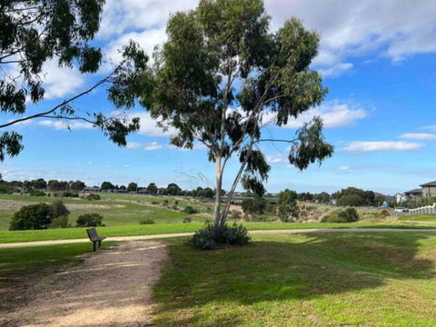 A Spacious Vacation Home Nearby Melbourne Airport - Accommodation NT 4