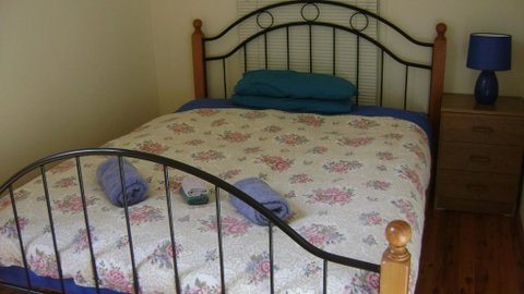 Accommodation Sydney North - Forestville 4 Bedroom 2 Bathroom Pet Friendly House - Accommodation NT 2