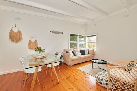 Adorable Beach Shack In The Heart Of Aireys Inlet - Accommodation NT 0