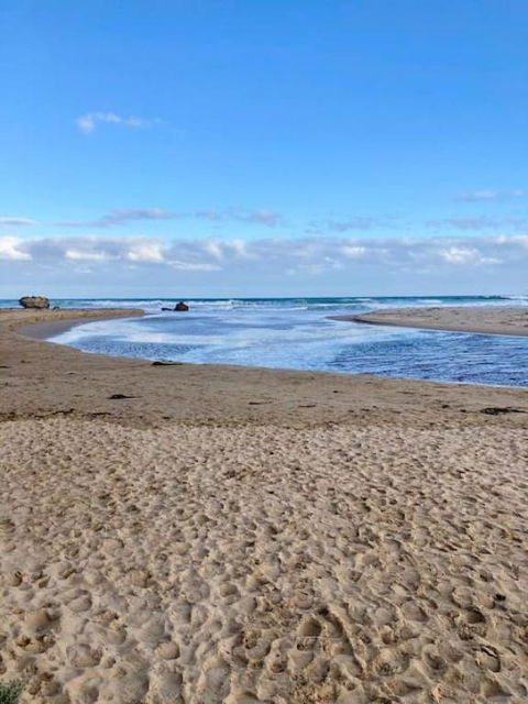 Adorable Beach Shack In The Heart Of Aireys Inlet - Accommodation NT 3
