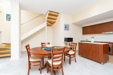 Absolutely Spacious APT Unit Between ANU And City - Accommodation NT 2