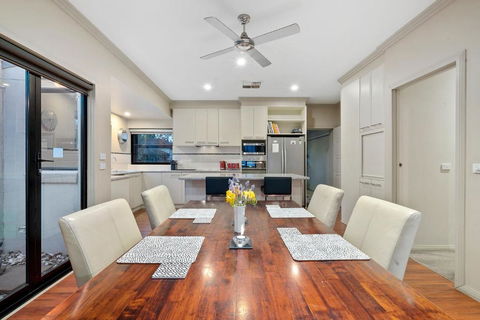 About Time Retreats- Studio Seven - Accommodation NT 3