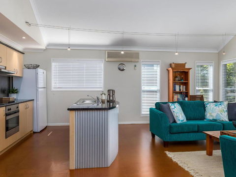 Akarana Beach House By Jervis Bay Rentals - Accommodation NT 4