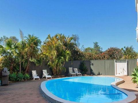 Albacore 7 Waterfront Unit - Accommodation NT 4