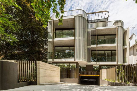Alexandra Elegance - Riverside Living In Style - Accommodation NT 4