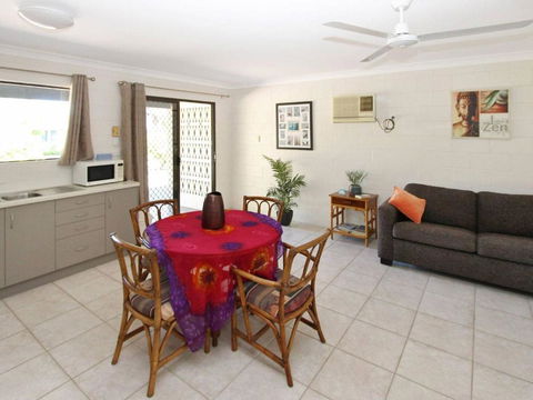 Alma Bay Holiday Unit 3 - Accommodation NT 4