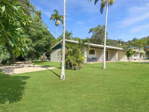 Alma Bay Holiday Unit 3 - Accommodation NT 0