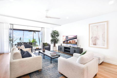Amaroo - Luxury Apartment Overlooking The Coral Sea - Accommodation NT 3