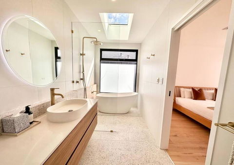 Amila - Central Location With Designed Spaces - Accommodation NT 1