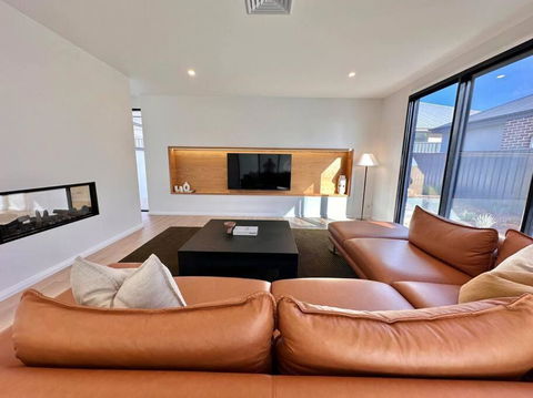 Amila - Central Location With Designed Spaces - Accommodation NT 3