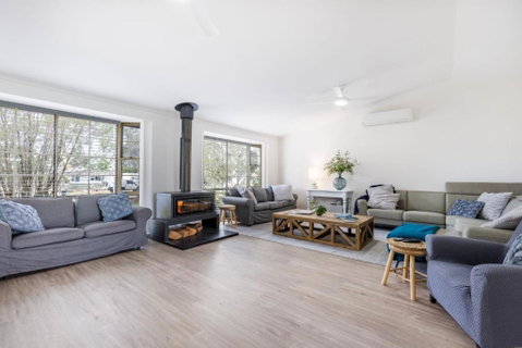 Anglesey - Pet Friendly With Pool & Tennis Court - 4 Mins Walk To Beach - Accommodation NT 2