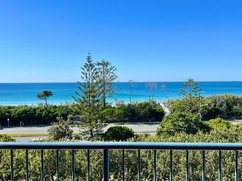 Alex Beachfront Apartment - Accommodation NT 1