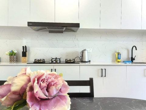 Aircon And Private Bathroom Walk To Train Station With Free Wifi Kitchen And Laundry - Accommodation NT 4
