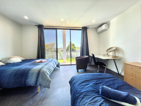 Aircon And Private Bathroom Walk To Train Station With Free Wifi Kitchen And Laundry - Accommodation NT 3