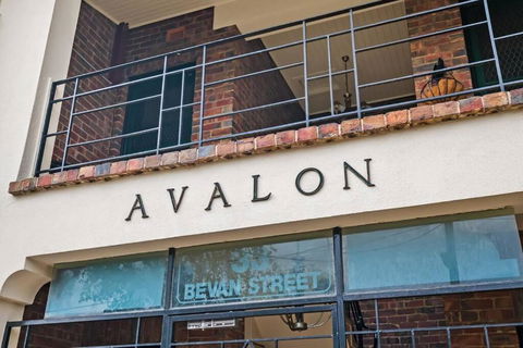 Awesome Albert Park Art Deco Gem 2 Bedroom Bevan 2 - Accommodation NT 1