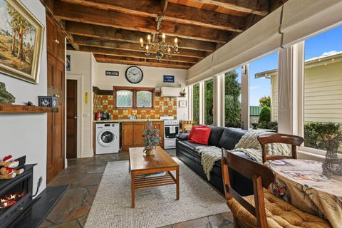 Apollo Bay Guesthouse - Accommodation NT 1