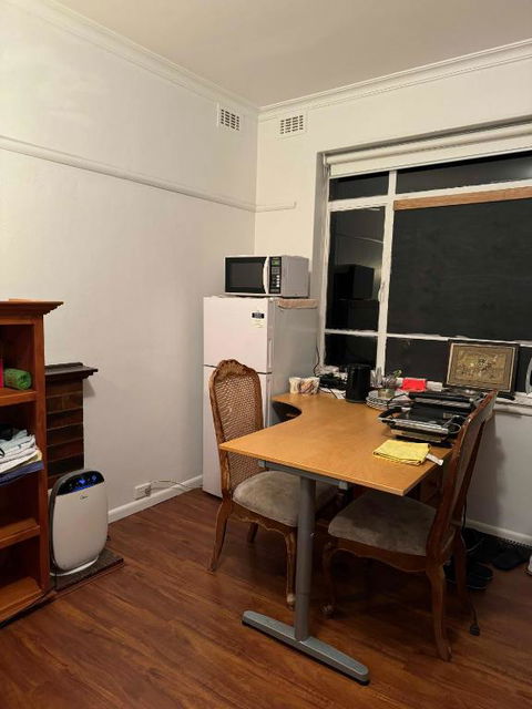 Ashburton Big Room With Shared Bathroom 1 - Accommodation NT 3