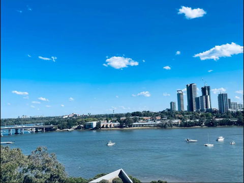 Astonishing Waterview Condo With Pool, Parking - Accommodation NT 2