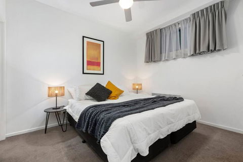 Astral Apartments. Spacious 2 Bed, 2 Bath Apartment In A Great Location. - Accommodation NT 4