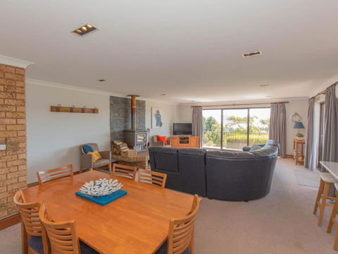 Aviemore 4 14 Cobbodah Street - Accommodation NT 2