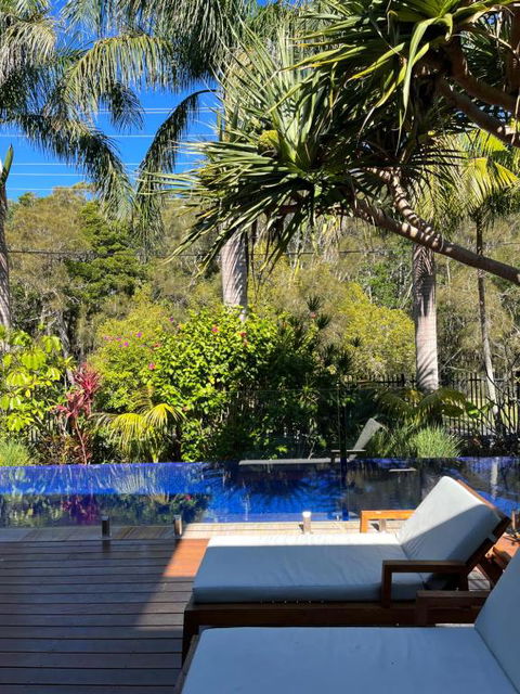 Away Guesthouse- Away On Shirley Lane - Accommodation NT 0